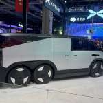 ▲リ・オート（理想汽車）が発売する「メガホーム」はほとんど電気で入るリビングルームで、ユニークなのはどんなに力を入れてもバシャンとは閉まらない「サイレントドア」の採用