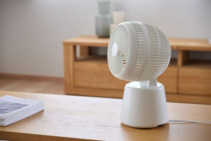 シロカサーキュレーター かゆいところに手が、じゃなくて風が届く！シロカ「3Dサーキュレーター