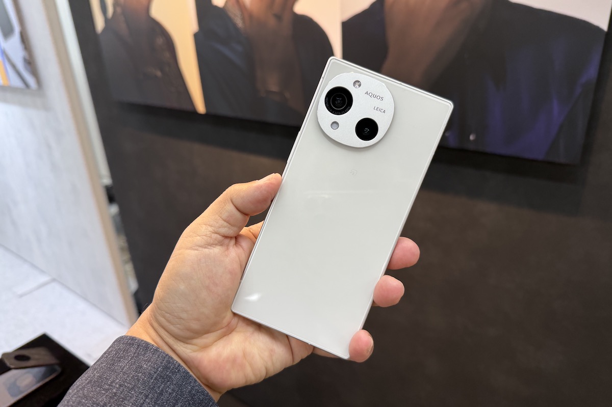 AQUOS R10」の意識せずに使えるAIが便利！3万円台で買える
