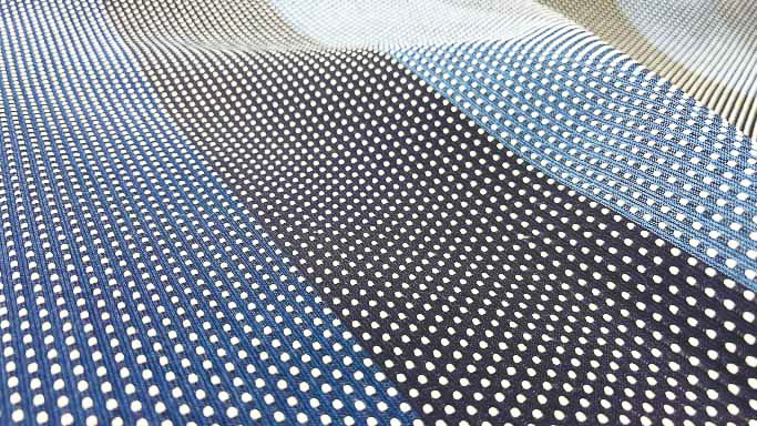 浴衣の定番柄「かつお縞刺し子」がスニーカーに！スピングルの新作で足元から夏気分に