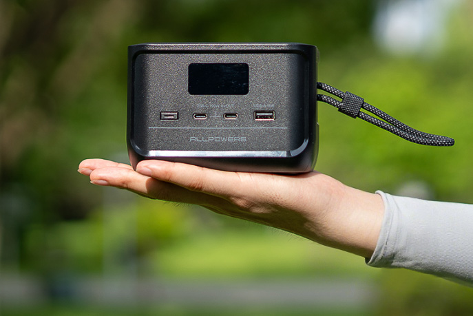 ポータブル電源　最終値下げしました 1000Whクラスのポータブル電源が30～40％OFF！ 大幅値引きセール