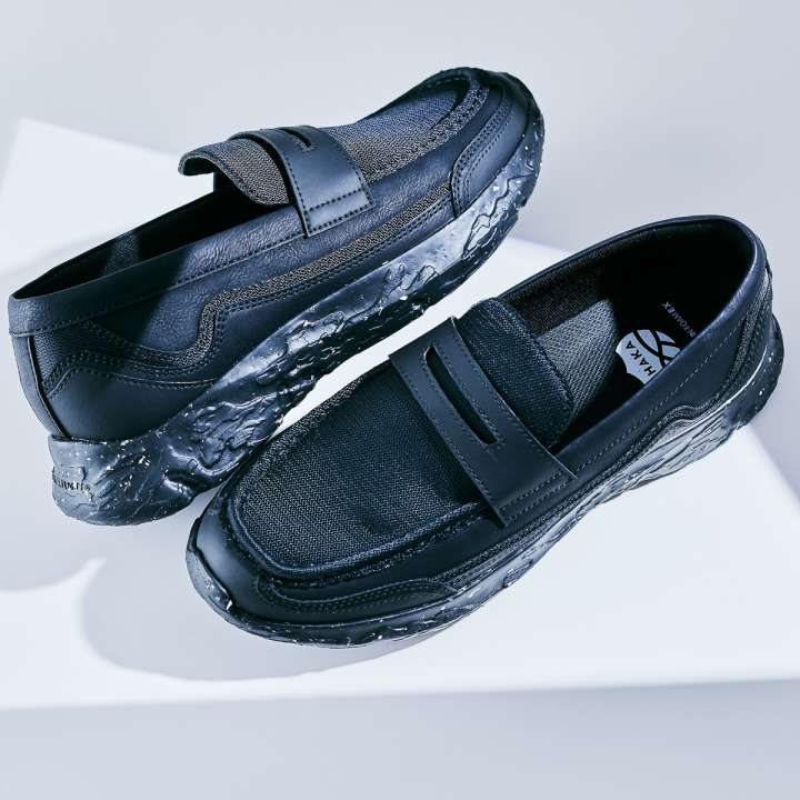 晴れの日も雨の日も足元にトレンド感を！ 新しくもクラシックなSHAKAの