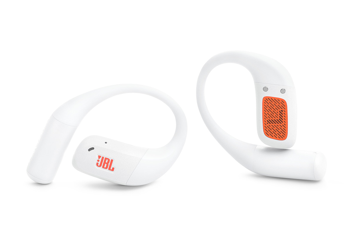 スポーツ専用に進化。JBL「Endurance Zone」は外れない＆汗にも負けないオープンイヤー型