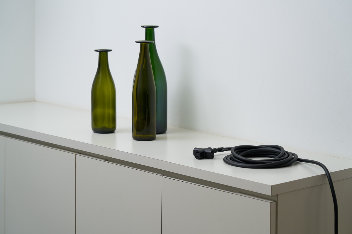 老舗町工場が手掛ける「延長コード」。実用品の新たな可能性が詰まってます