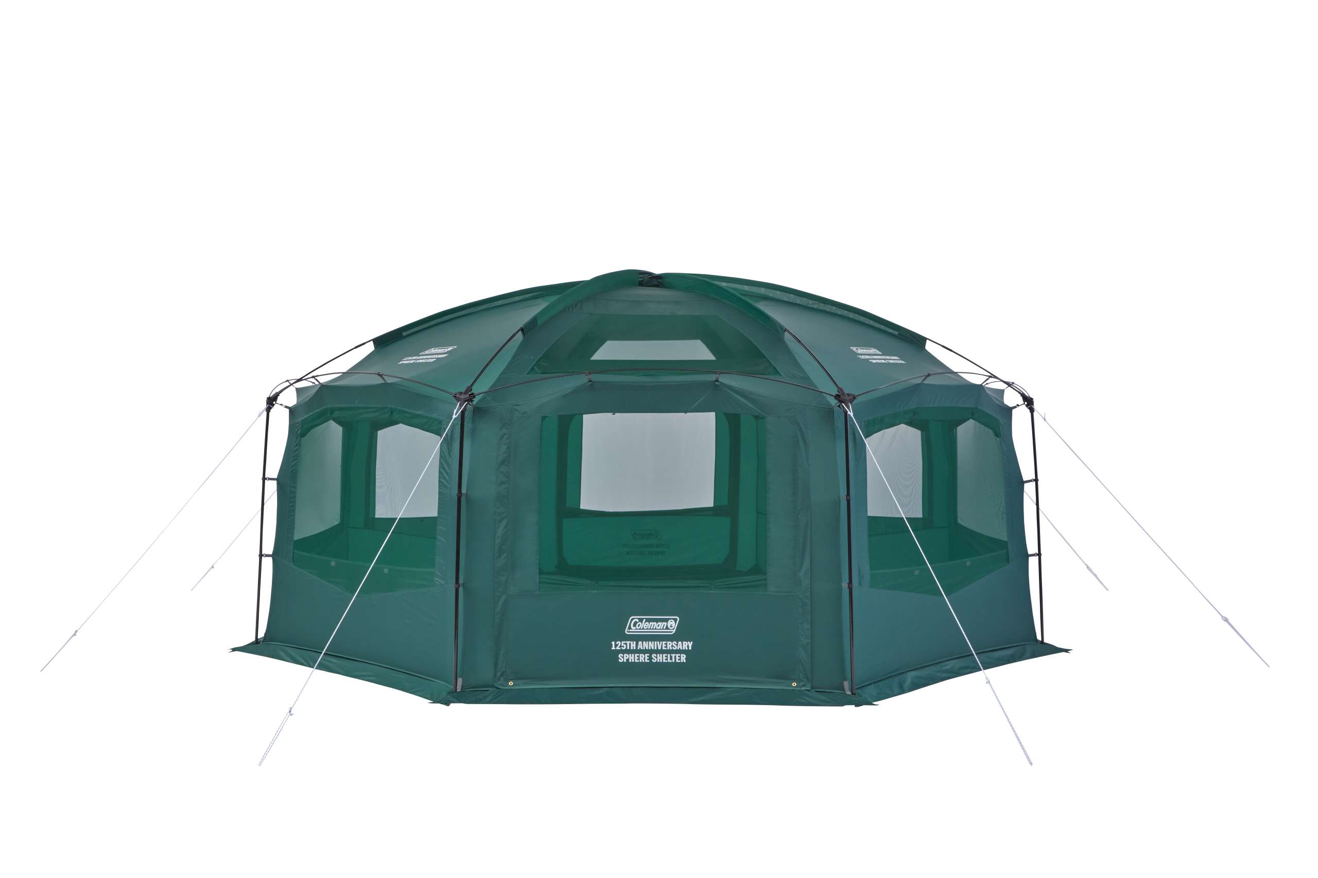 コールマン125周年。“立てる快適さ”を継承した冬キャンプの新拠点