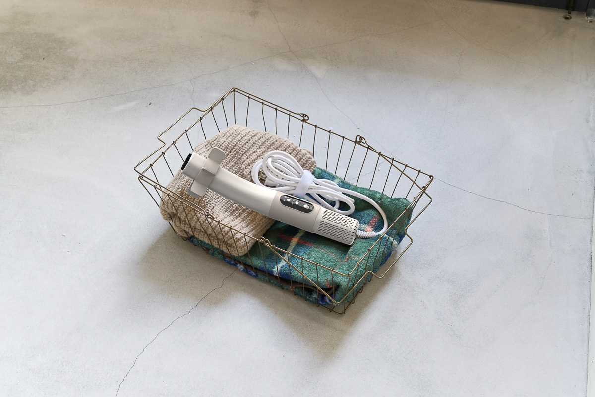 寝汗多めの人は要チェック。冬の布団こそスティック型で気軽に乾燥で快眠を