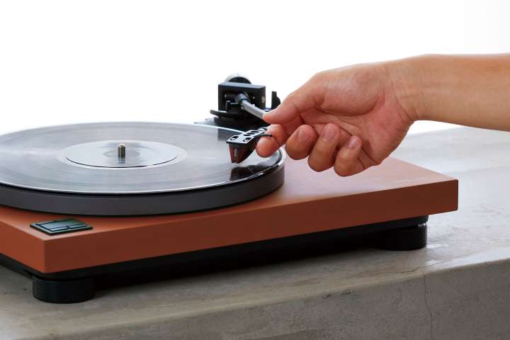 「ちゃんとレコード聴きたい！」ならサンタクロースに願うよりテクニクス最新作「SL-50C」を手に入れるべし！また、ほかの選択肢は？