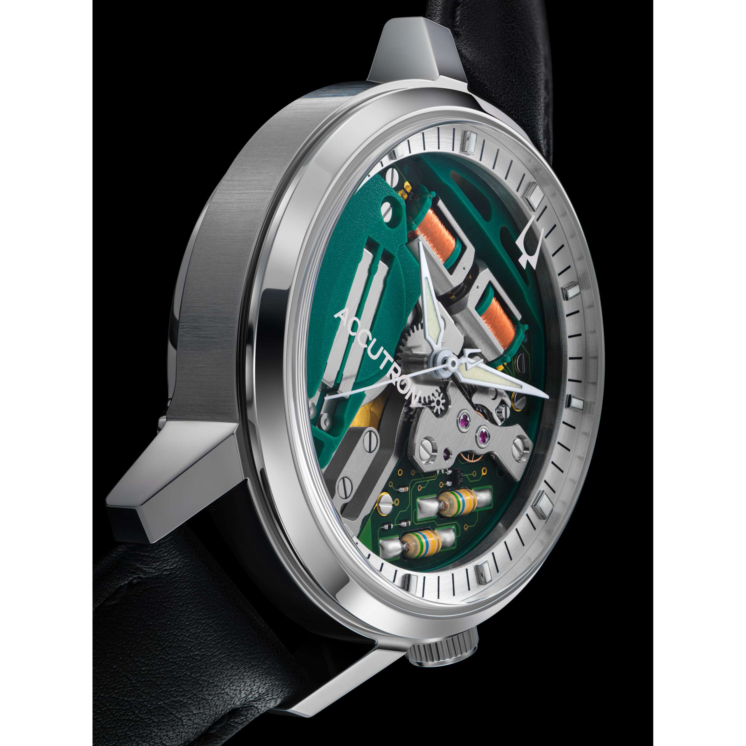 時計史に名を刻むブローバ最大の傑作「アキュトロン」が約10年の開発期間を経て復活