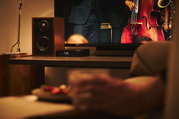 【今週の注目アイテム5選】ケーブル1本でテレビにつなげられる小型アンプからガンダム×ニューエラコラボまで!