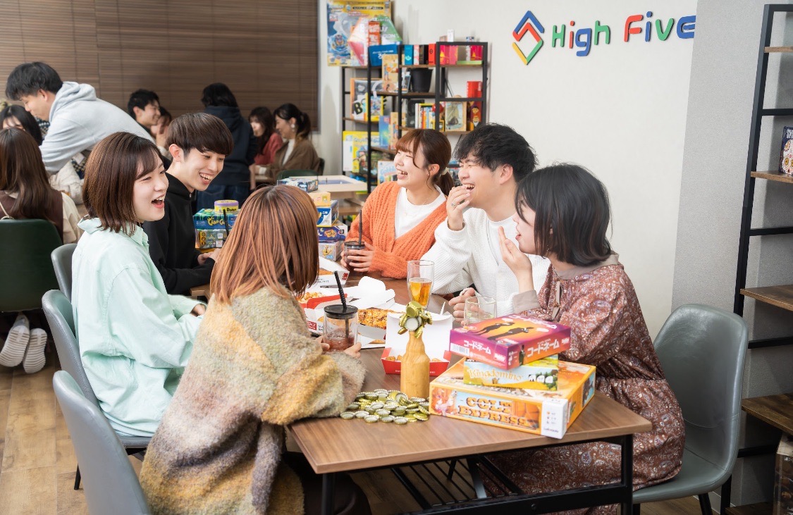 小学校低学年から一緒に遊べる、正月にちょうどいいテーブルゲーム「キャプテン・リノ」