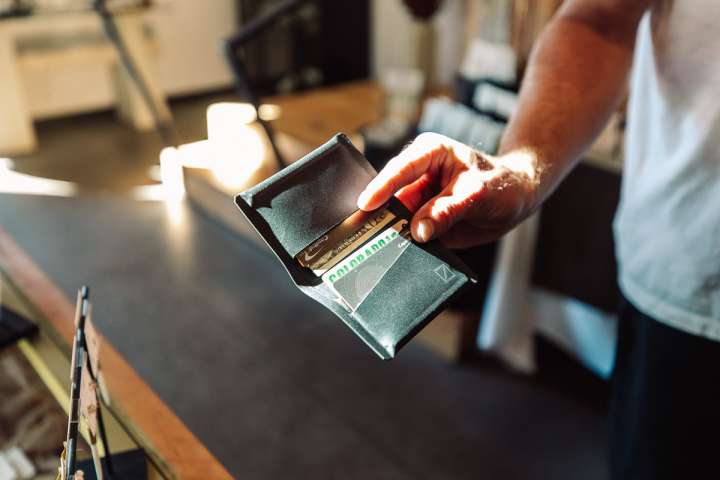 EVERGOODSの12mm超薄型ウォレット登場