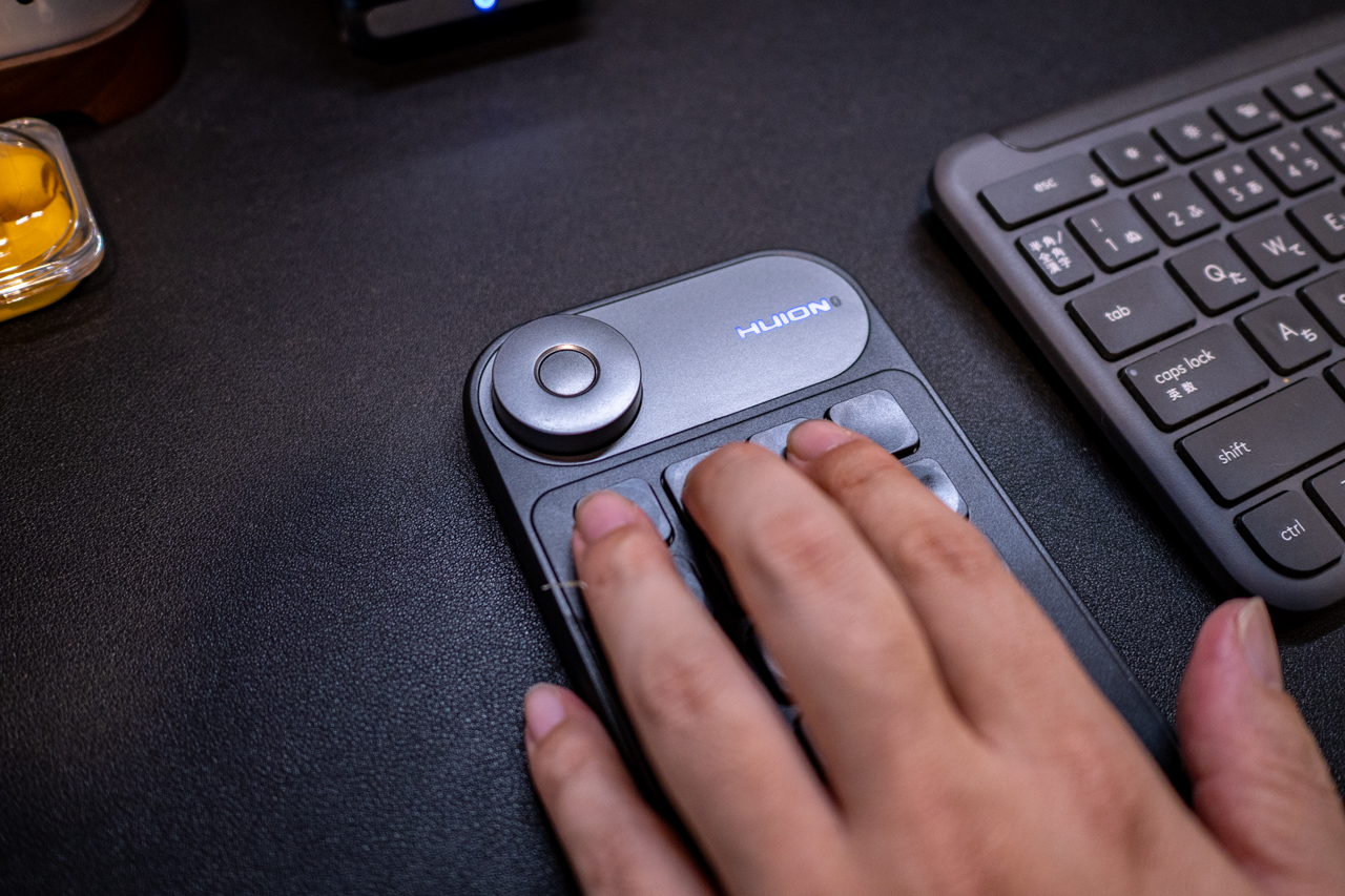 仕事効率化って本当？ホイール付き左手デバイス「Keydial mni K20」を試してみた