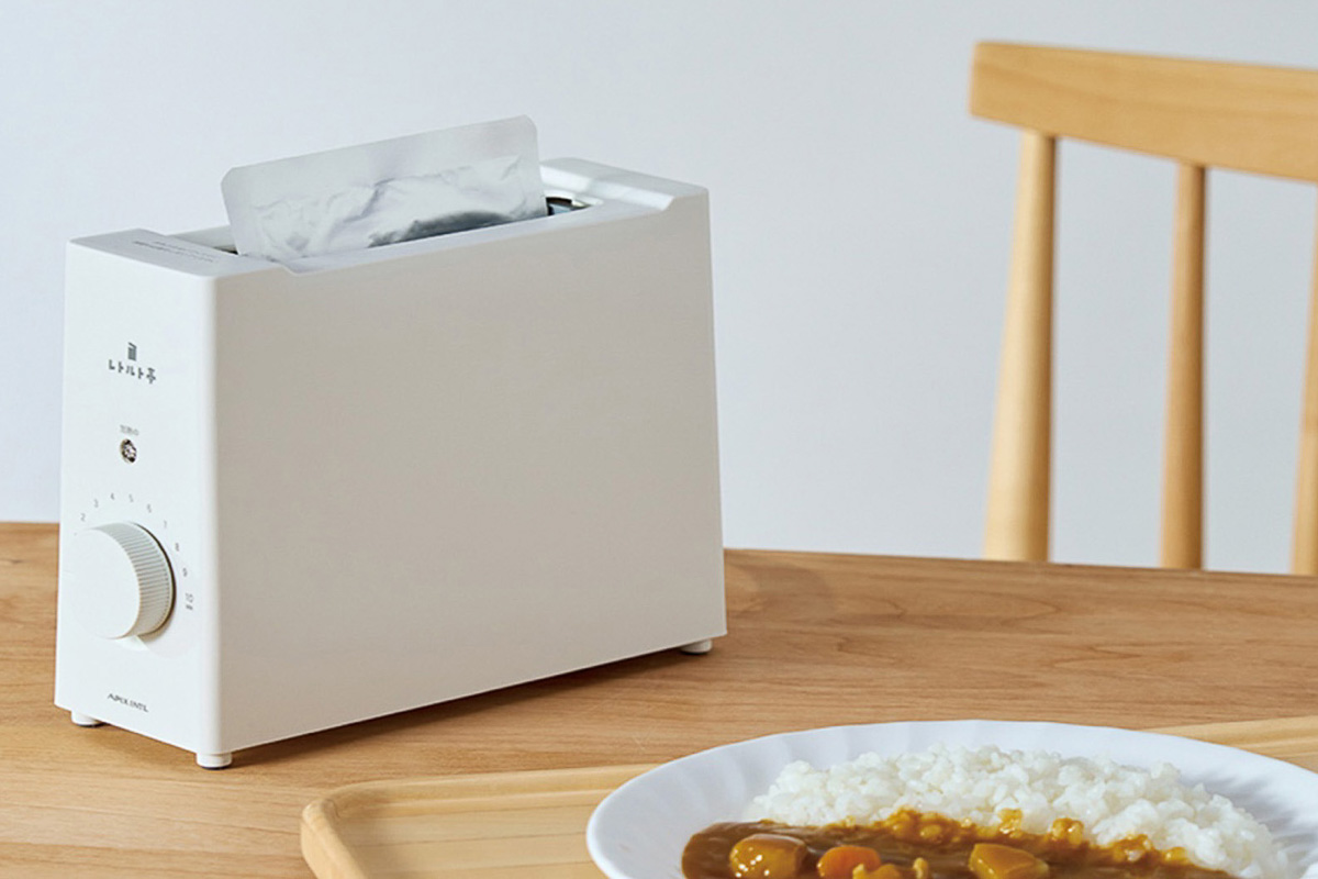 お湯もレンチンもナシで温められる「レトルト亭」が軽くコンパクトになった！