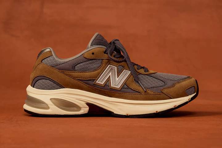 新しい年の足元に選びたい。ニューバランスの午年モチーフが光る縁起の