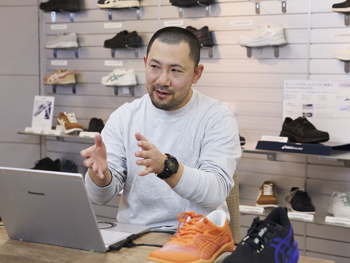 「歩く靴」と「走る靴」の違いとは。アシックスの“ウォーキングシューズ”に詰まった機能を知る