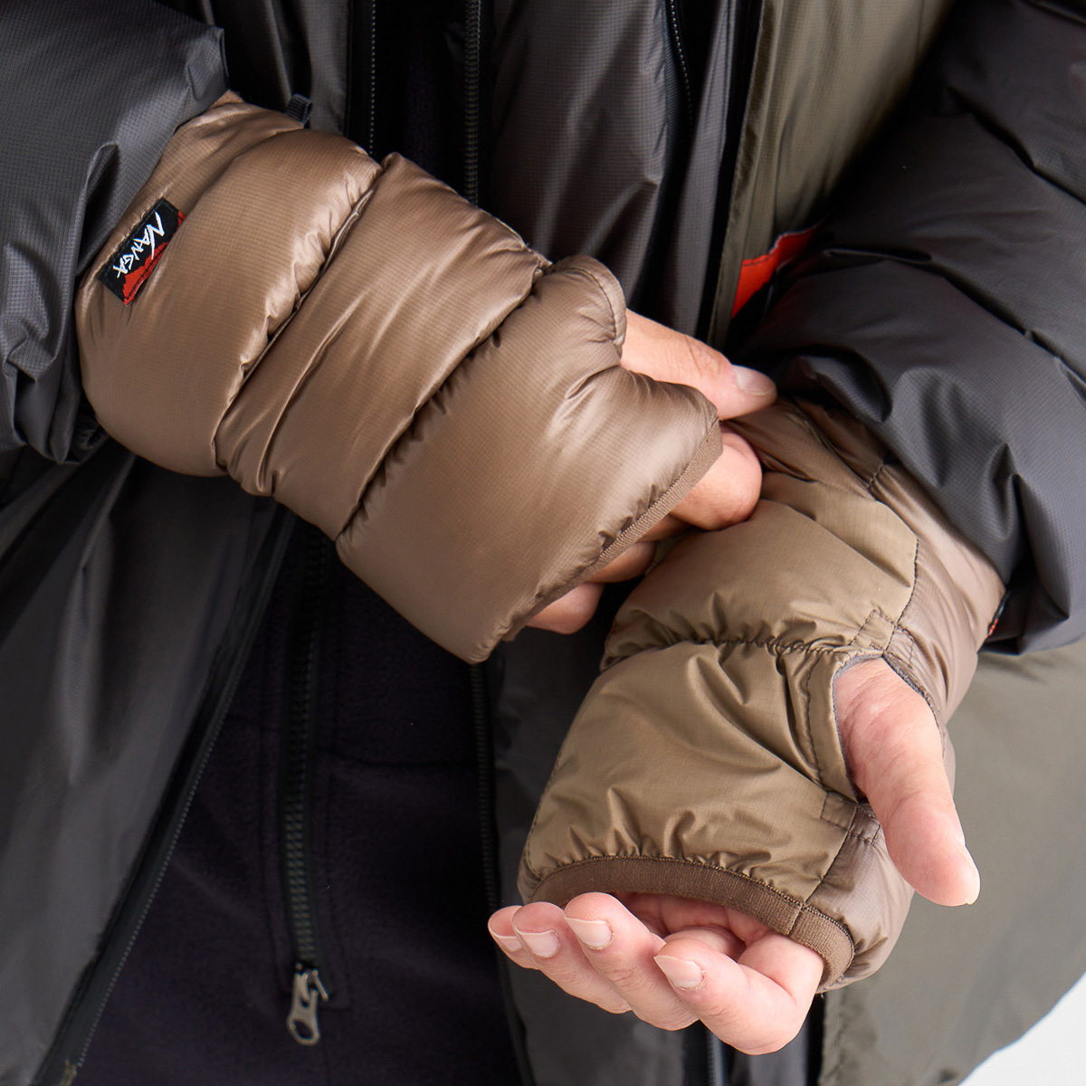 ファッション性にも優れた防寒小物4選【あったかギア＆グルメ最前線】