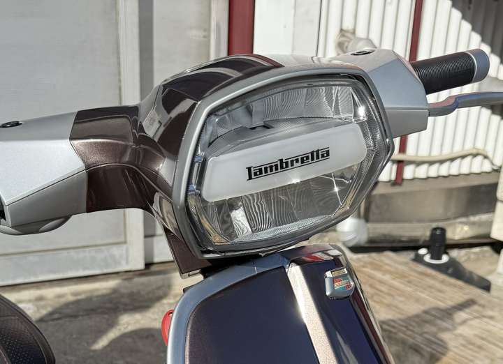 イタリア　モーデナ(MO)バイク　ナンバー　ベスパ　ランブレッタ　ピアッジオ イタリア生まれのスクーター、ランブレッタ。「伝統的なクラシカル感