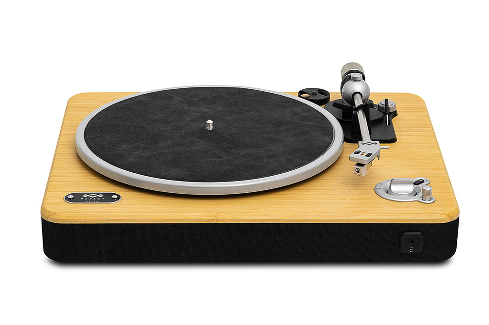 レトロな見た目なのに機能は現代的。ワイヤレス接続可能なターンテーブル「Stir It Up Wireless 2」