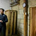 ▲酒造りを順序立てて説明する東さん。蔵見学は要予約、4名から（SHOP INFO参照）