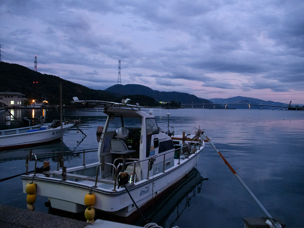 ▲宿の目と鼻の先はもう若狭湾。穏やかな内海は魚介類の宝庫でもある