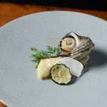 ▲ほのかな塩味が鯛の甘みを引き立てる、真鯛の若狭焼