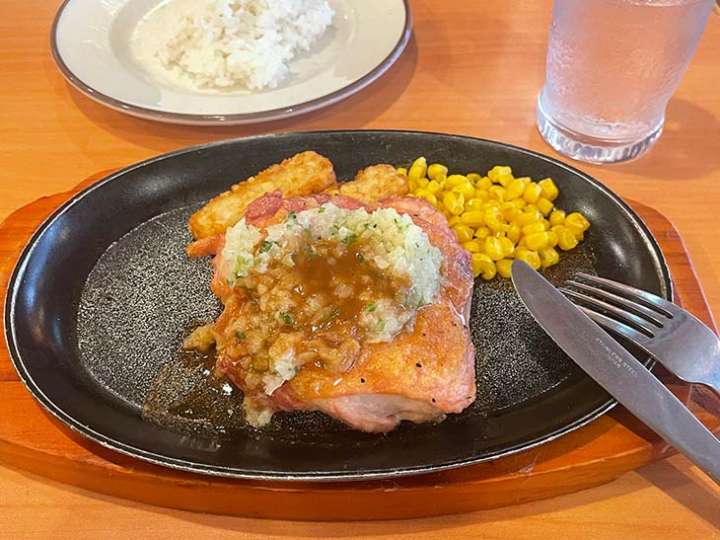 ▲「若鶏のディアボラ風」　※皮をとるとより脂質を抑えられます