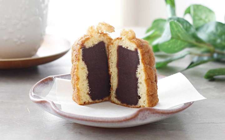 ▲しっとりきめ細やかなカステラ生地