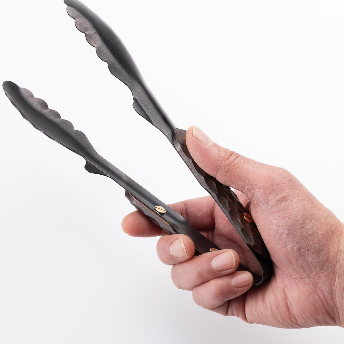 6万本売れたトングから新たなアイテムが登場。使いやすさはもちろん、デザイン性も文句ナシ！