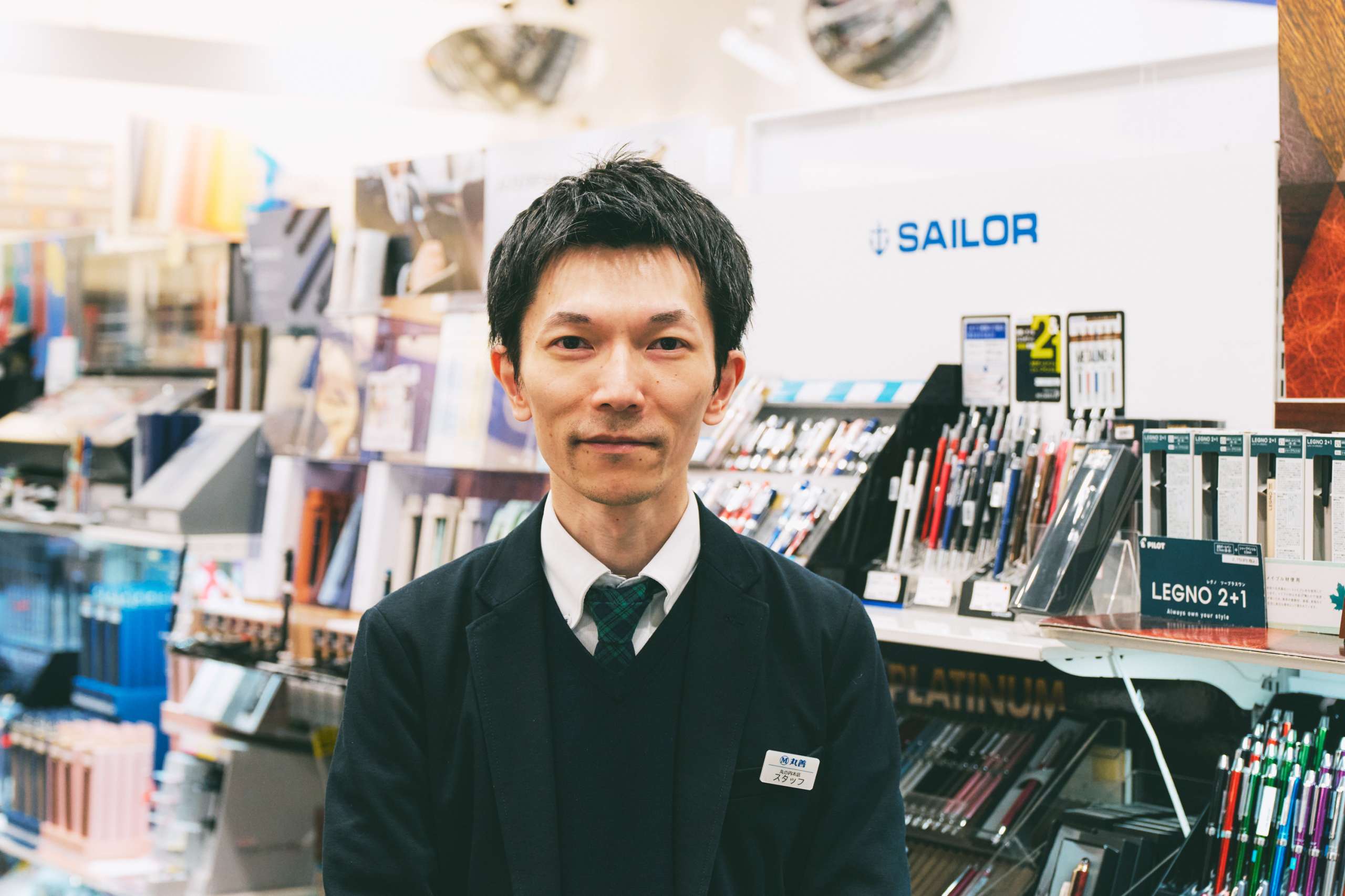 オフィス街の入口「丸善 丸の内本店」で売れているビジネスパーソン向け文房具の実態とは