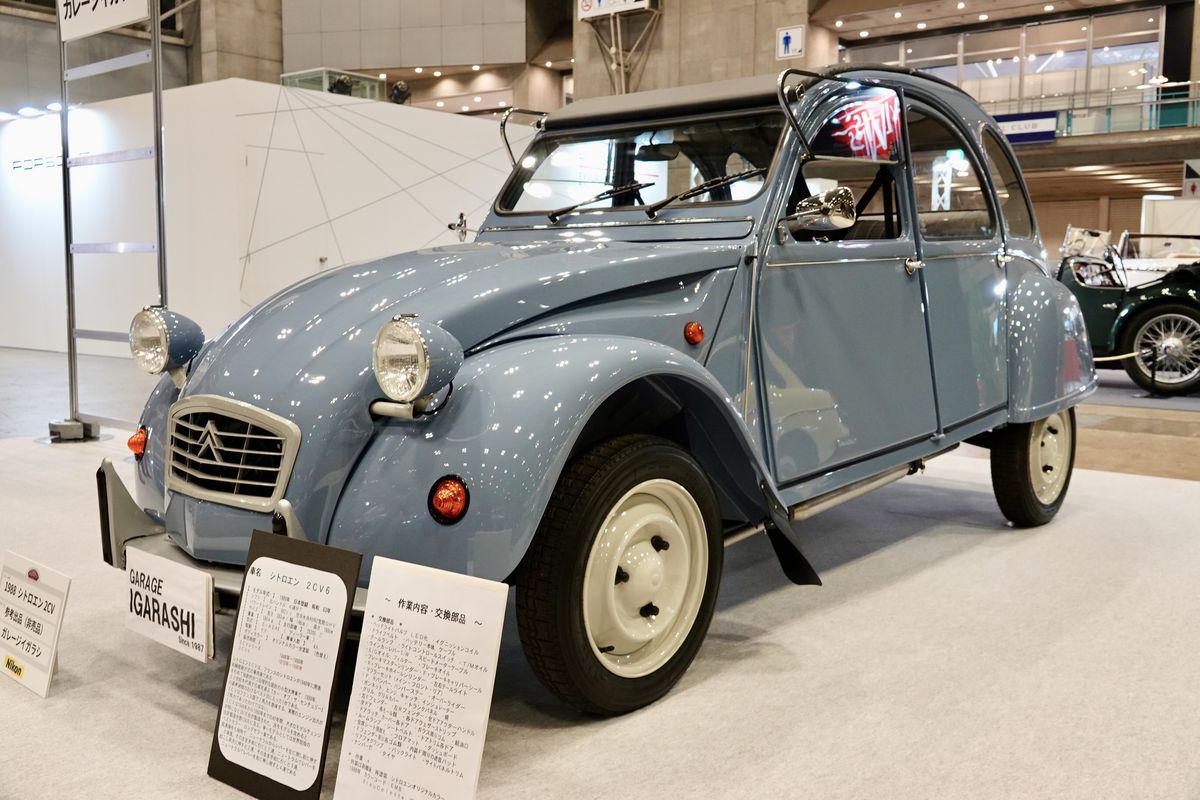 映画やアニメで見たことあるかも。ジブリの世界観を醸し出す世界の名車5台【オートモビルカウンシル2026】