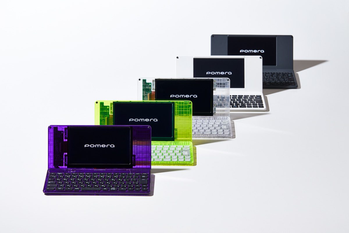 「中身が見える」ただそれだけで心踊る大人たちへ。 特別仕様の透明ポメラ