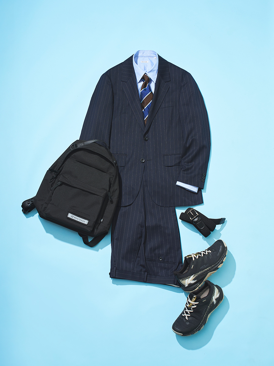 街から山まで縦横無尽。黒のアウトドアシューズならビジネスシーンでも使えるって本当？