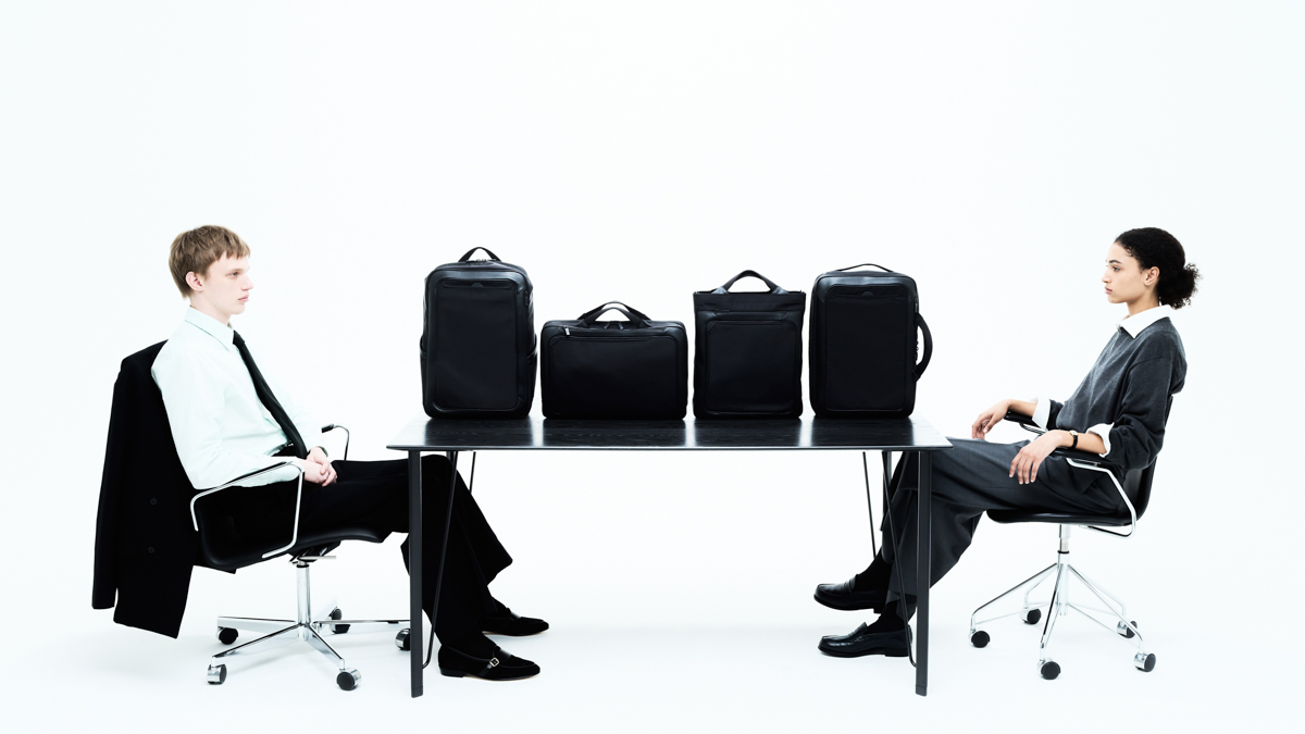 機能と上品さ、どちらも諦めたくない人へ。MONOLITHの「OFFICE」がリニューアル