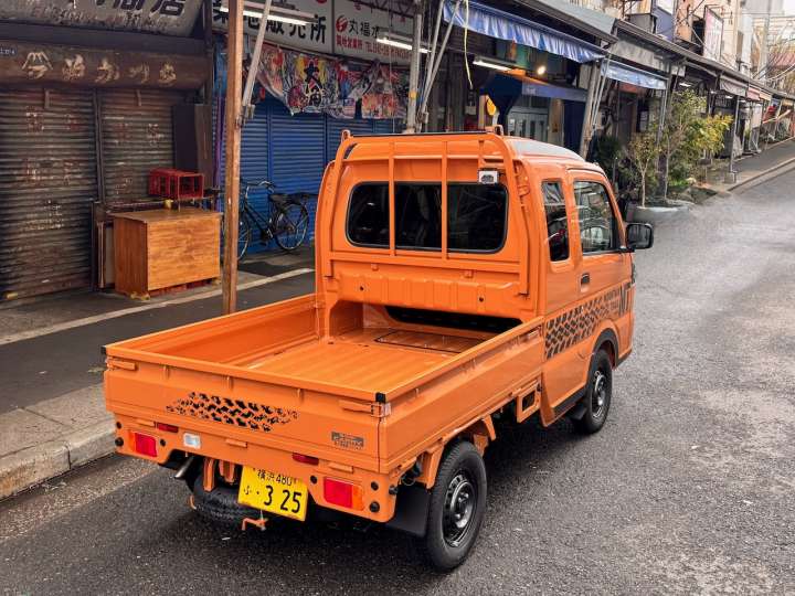 【キャスバル様】リピート＆おまとめ依頼ありがとうございます 無骨で男前！オレンジ色の車体が目を引く「スーパーキャリイ X