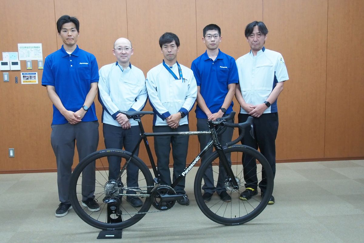 憧れのオーダーメイド・ロードバイクがこの価格!? パナソニックがハンドメイドで仕上げる「POS」とは
