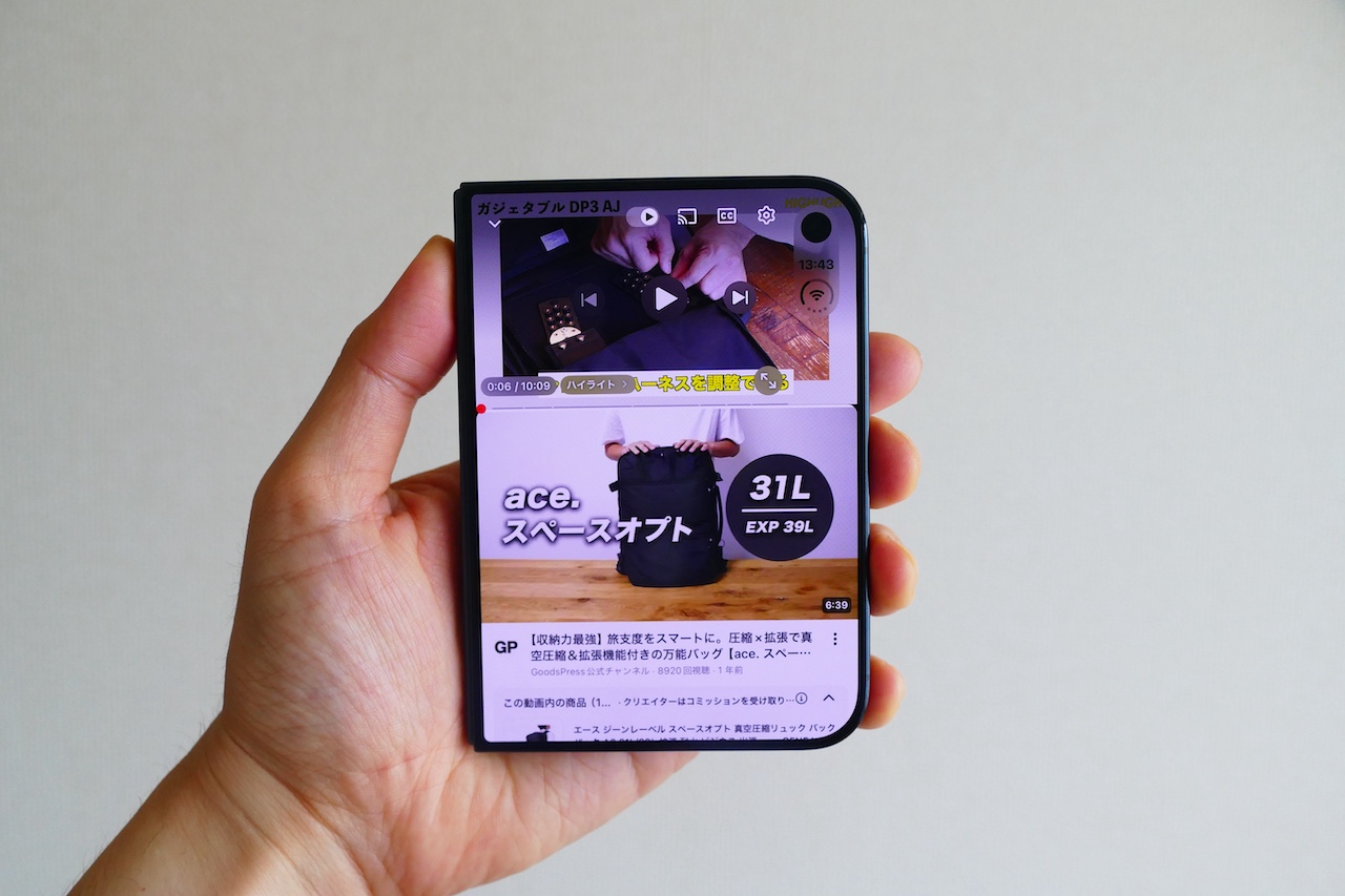 iPhone DuoでYouTubeを再生している様子
